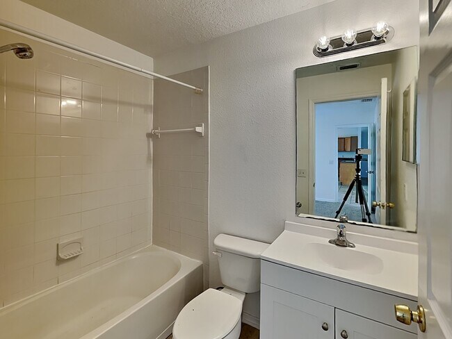 Building Photo - 1406 Orlando Pl