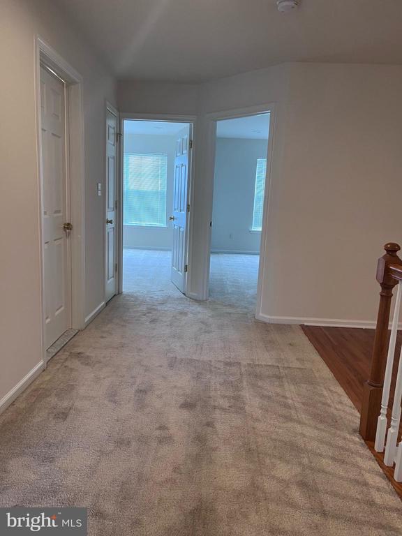 Building Photo - 326 Keswick Dr