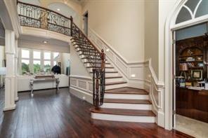 Building Photo - 675 Falls Lake Dr