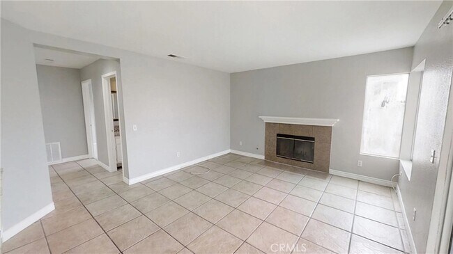 Building Photo - 2421 W Calle Celeste Dr