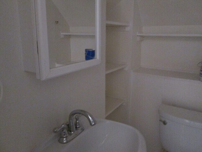 Building Photo - 53 Broadway