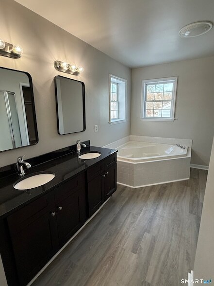 Building Photo - 40 Marlin Dr