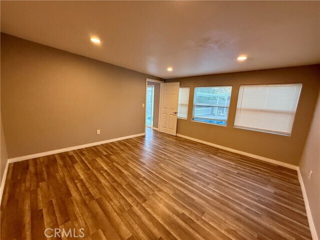 Building Photo - 732 Niles St