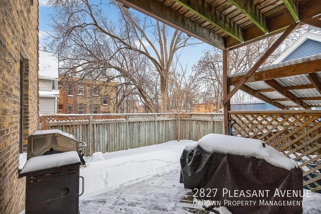 Building Photo - 2827 Pleasant Ave