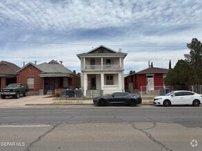 Building Photo - 1005 Arizona Ave