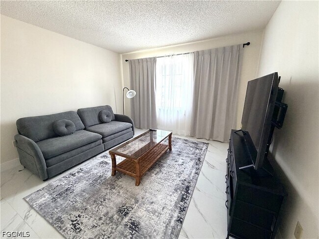 Building Photo - 7050 Nantucket Cir