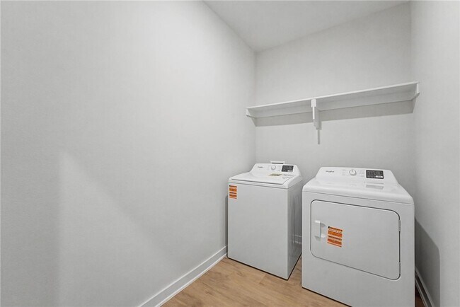 Building Photo - 4628 W Aurora St