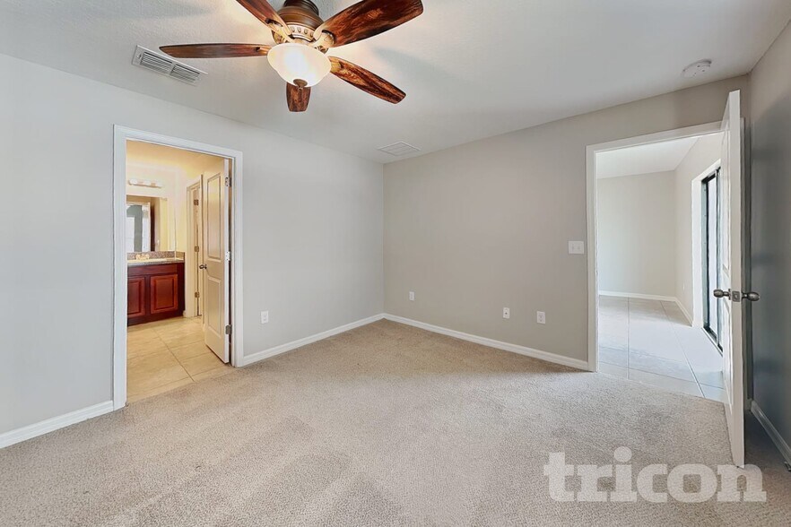 Building Photo - 10129 Carloway Hills Dr