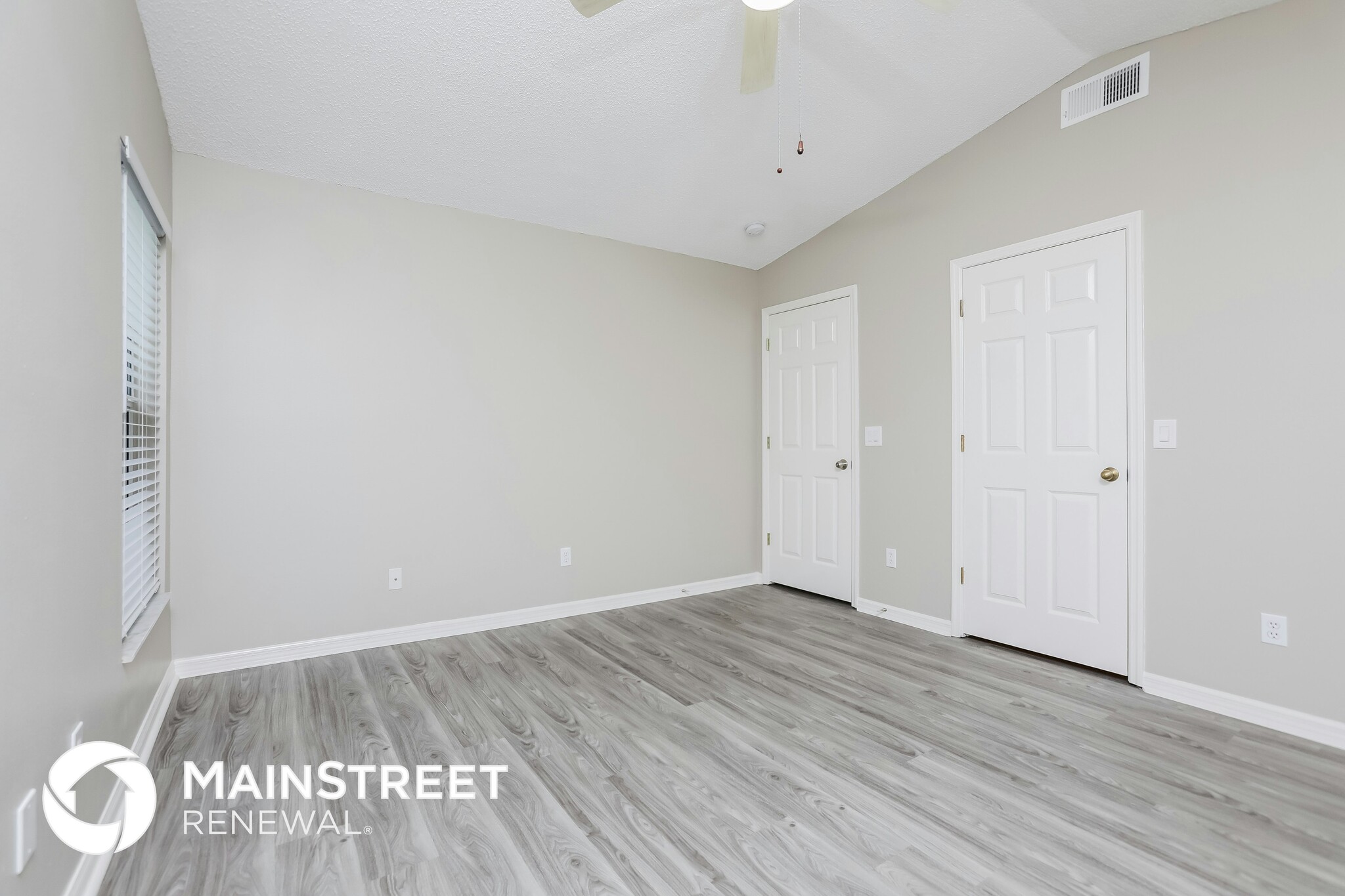 Building Photo - 17117 Woodcrest Way