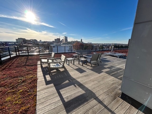 Building Photo - 167 Newbury St