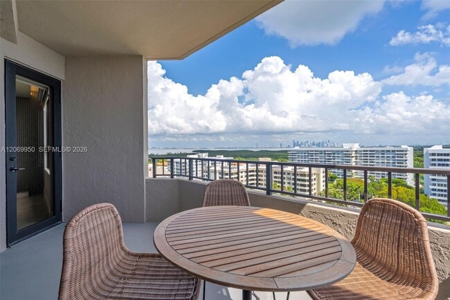 Building Photo - 251 Crandon Blvd