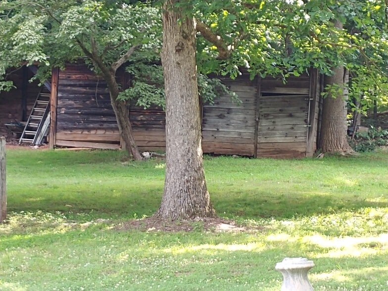 Building Photo - 1444 Simmons St