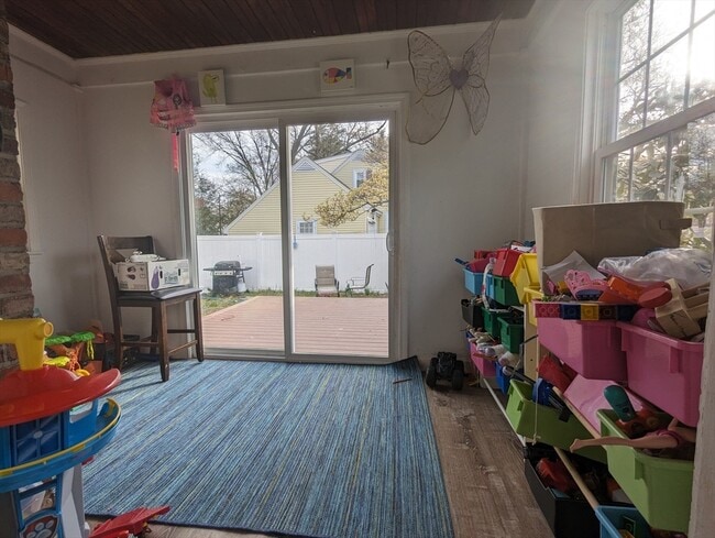 Building Photo - 58 Hartford St