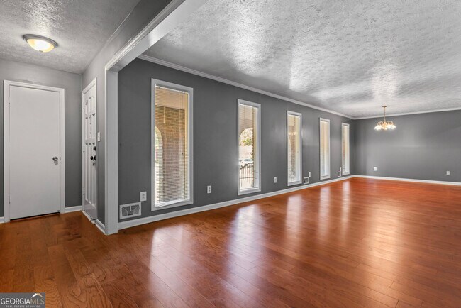 Building Photo - 6418 Briarwood Ct