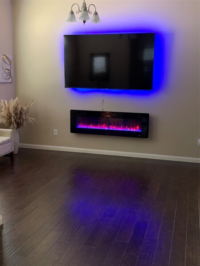 Building Photo - 11826 Fortune Park Dr