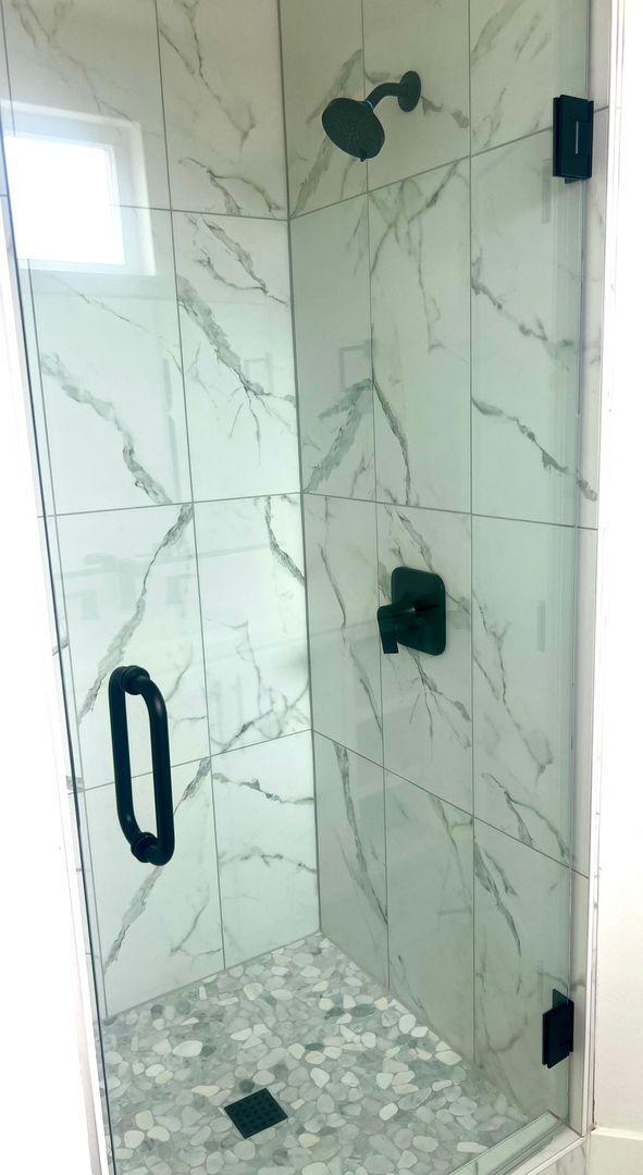 Building Photo - 202 18th St