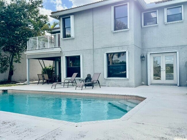 Building Photo - 10577 Santa Laguna Dr