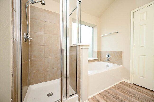 Building Photo - 18518 Shadow Line Ct