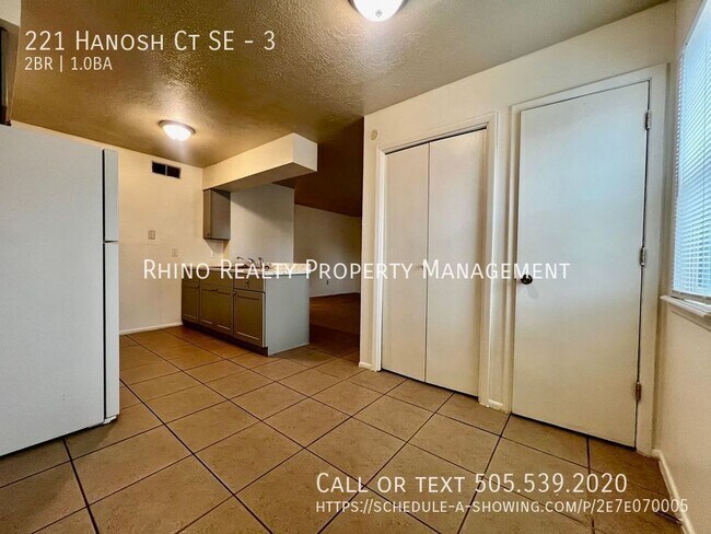 Building Photo - 221 Hanosh Ct SE
