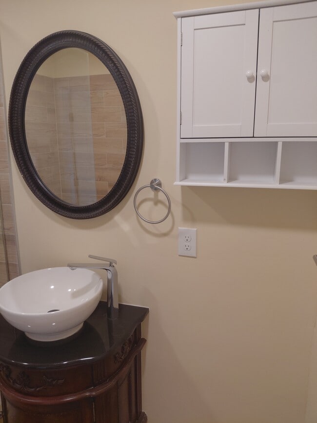 Building Photo - 401 Washingtonia Dr