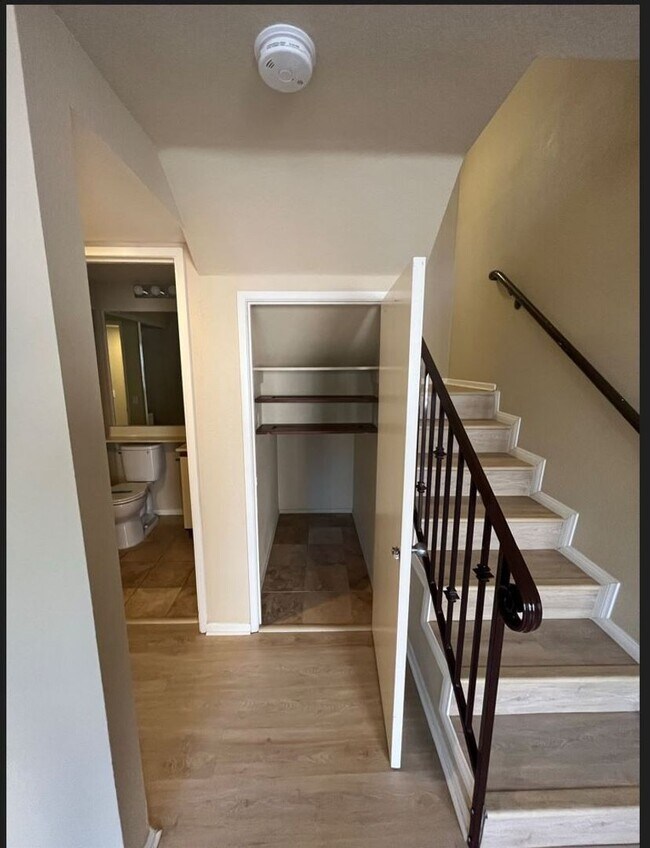 Building Photo - Gorgeous 2BR/2.5BA Condo in University City/Golden Triangle