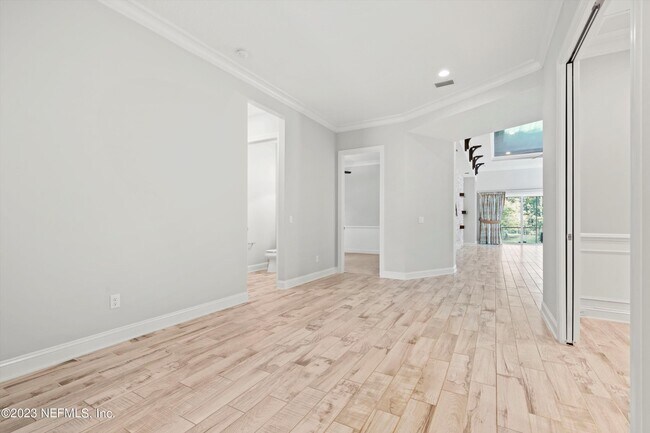 Building Photo - 102 Pine Blossom Trl