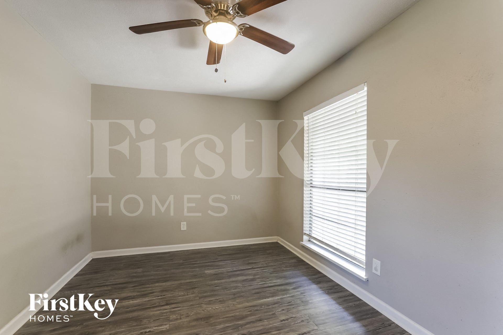 Building Photo - 24011 Reagon Canyon Dr
