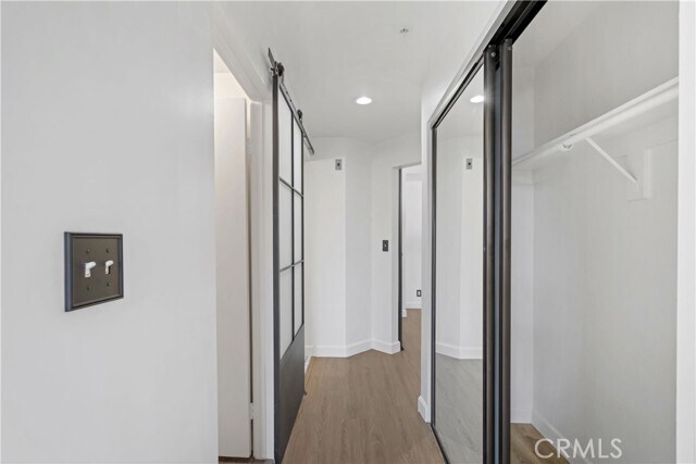 Building Photo - 221 S Oak Knoll Ave