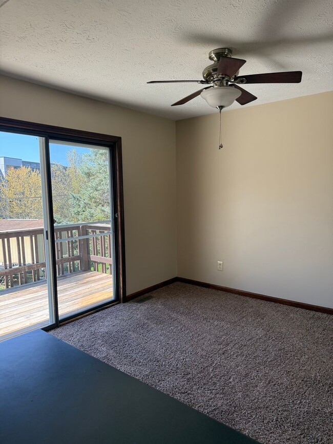 Building Photo - 3 BR / 3 BA Single-family home near Ellett...