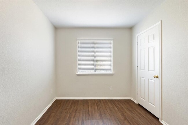 Building Photo - 1616 Windy Park Ct