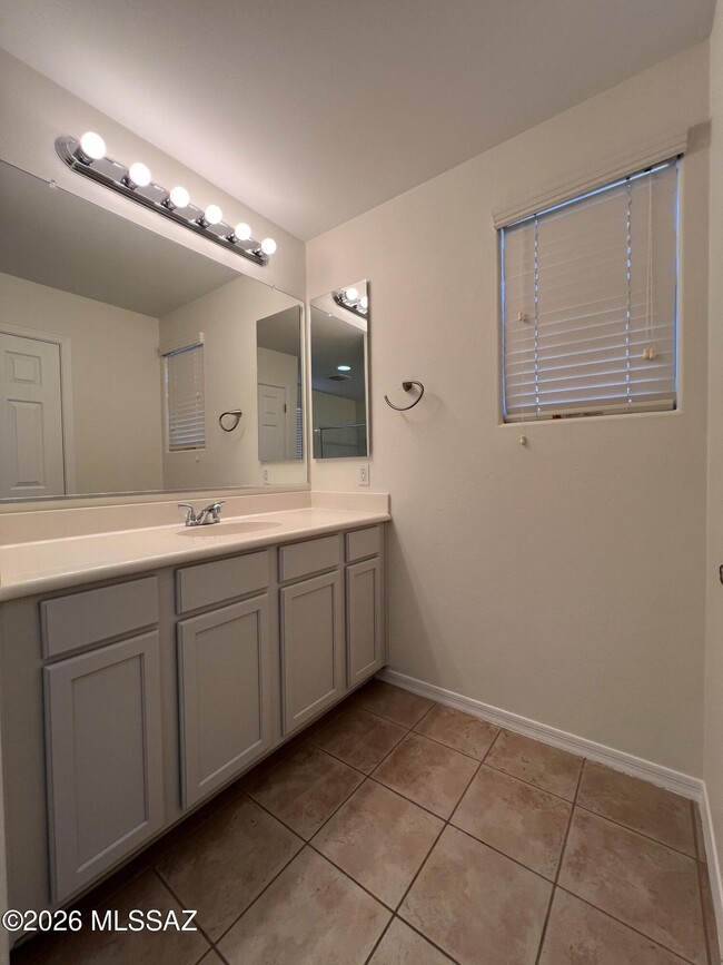Building Photo - 12252 N Wind Runner Pkwy