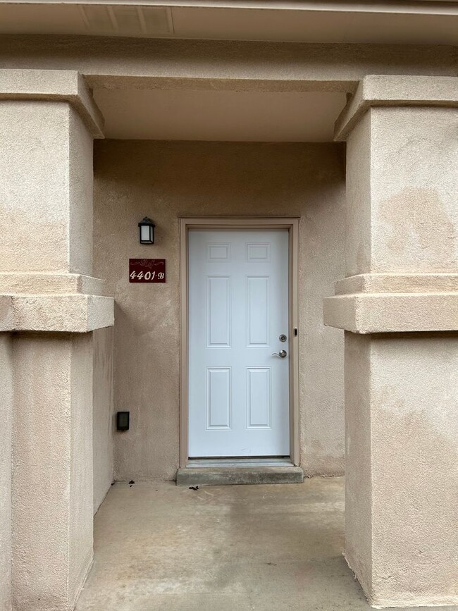 Building Photo - 4401 Santo Domingo St