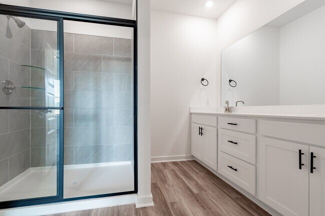 Building Photo - 587 W Gosling Isle