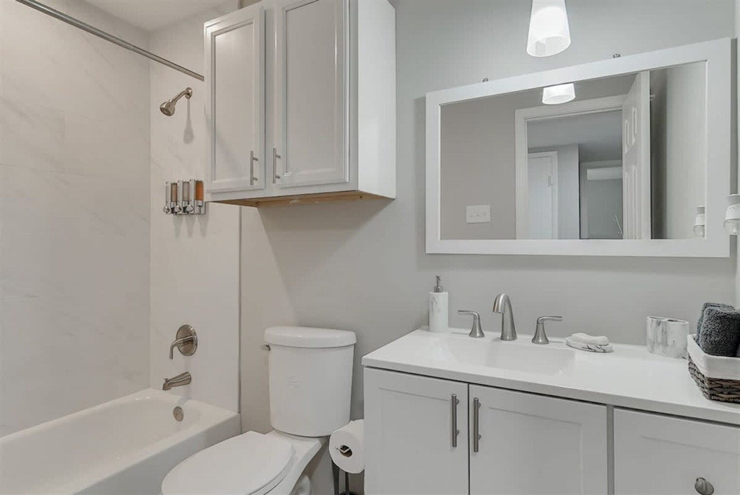 Building Photo - 2922 Clover Valley Dr