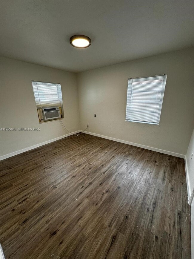 Building Photo - 541 SW 7th St