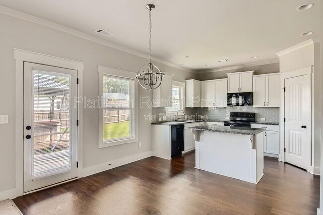 Building Photo - 244 Stonecreek Bnd