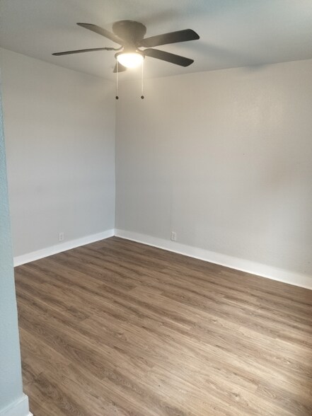 Building Photo - 1321 35th St