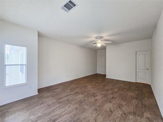 Building Photo - 8321 Cambria Dr