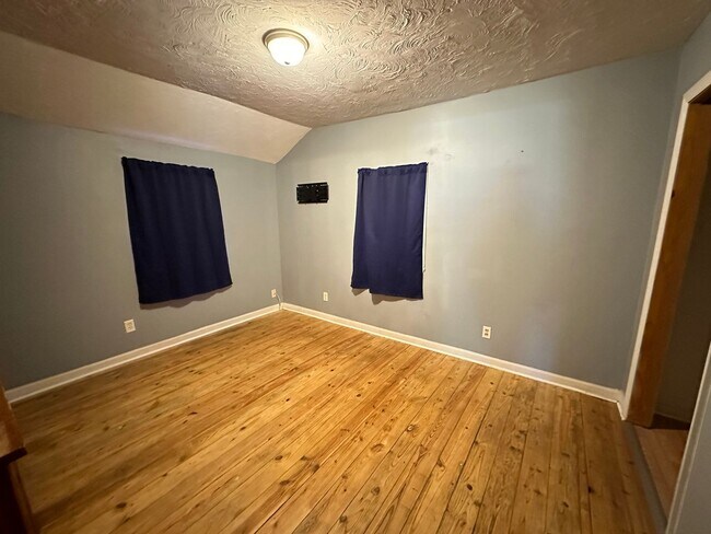 Building Photo - 1922 W Washington- Single Family Home