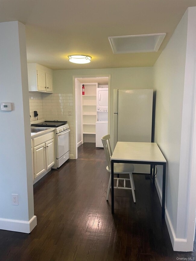 Building Photo - 46 Weston St