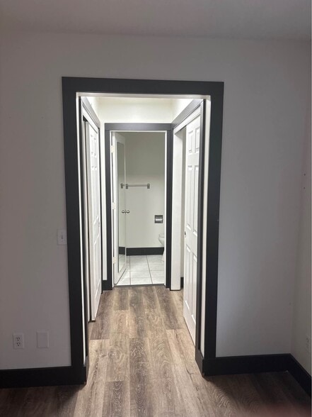 Building Photo - 7302 Gladstone Dr