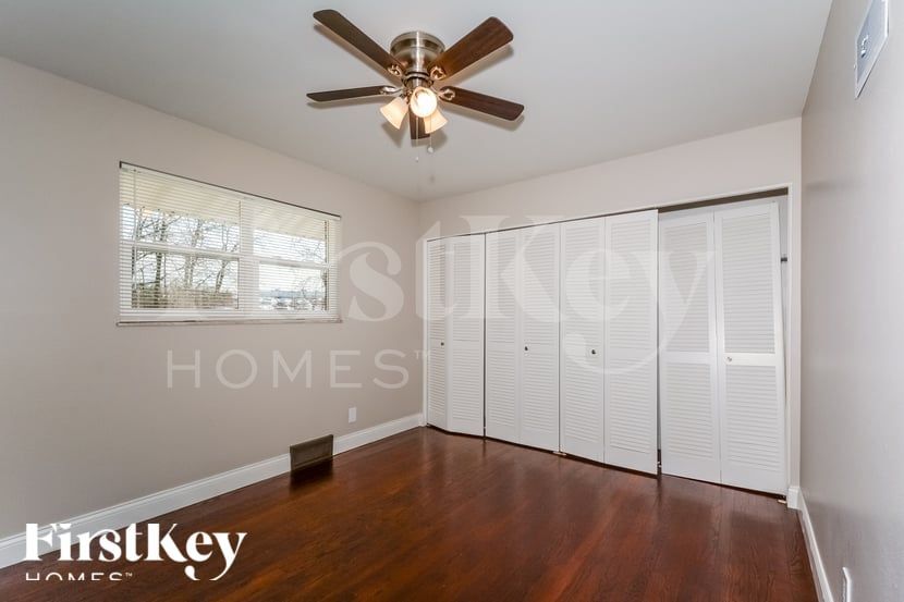 Building Photo - 11024 Acton Dr