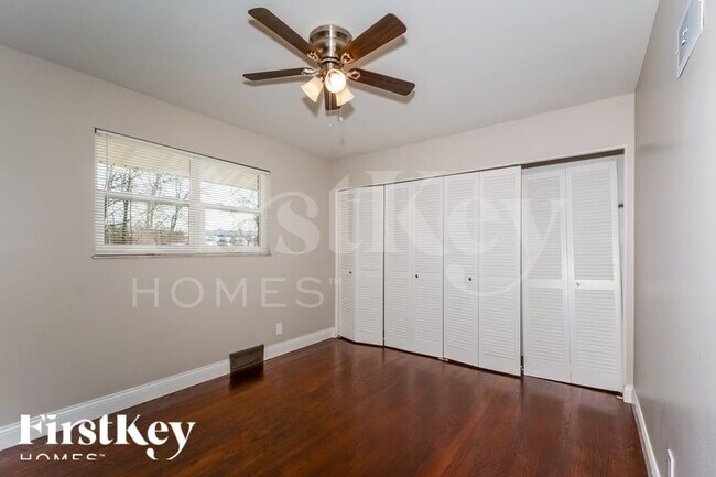 Building Photo - 11024 Acton Dr