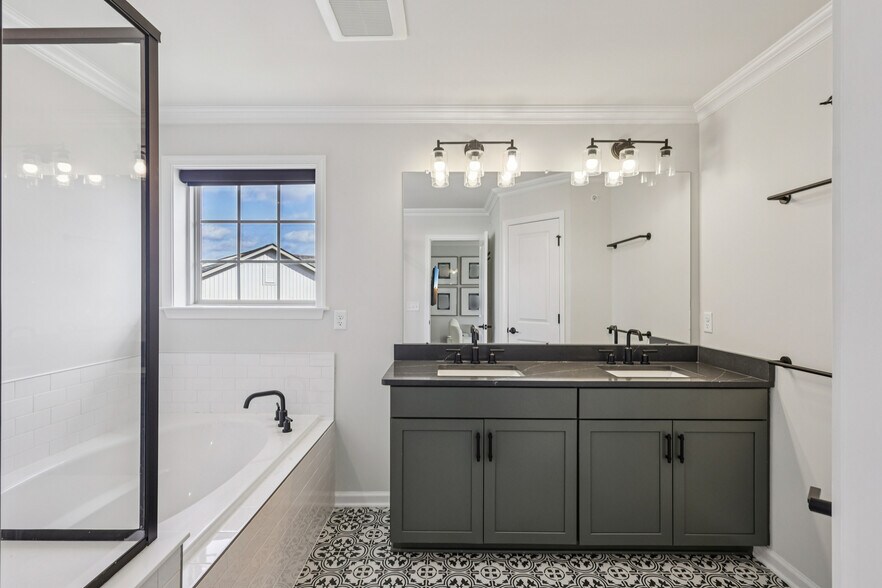 Building Photo - 21 Dahlia Dr