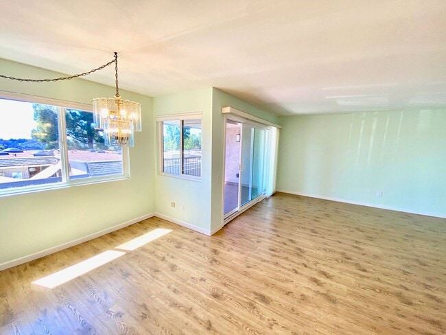 Building Photo - FOR RENT -  3 Bd/2 Ba 1,392 Sf In Friars Village Community, Townhome In San Diego Fashion Valley ...