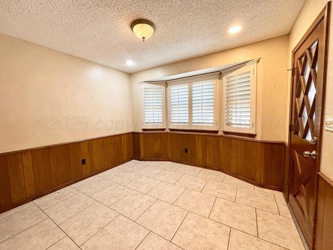 Building Photo - 4005 Linda Dr