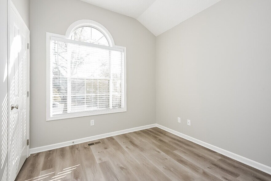 Building Photo - 530 Allens Landing Ct