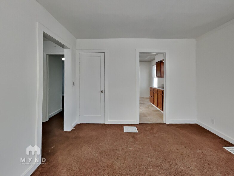 Building Photo - 2021 N Drexel Ave