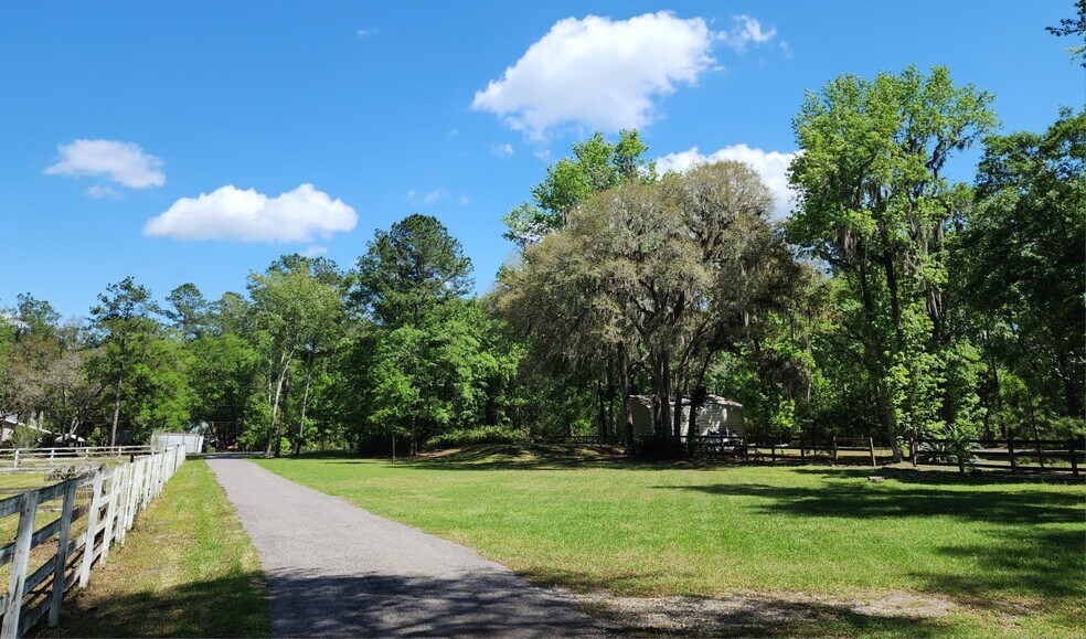 Building Photo - 6595 Collier Rd