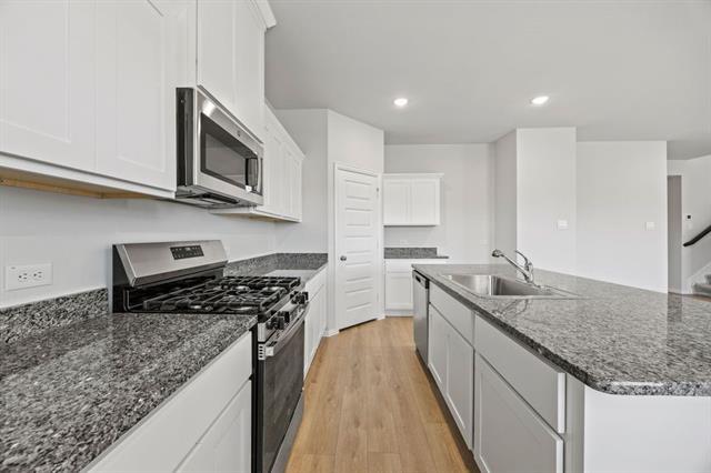 Building Photo - 512 Meadow Run Dr